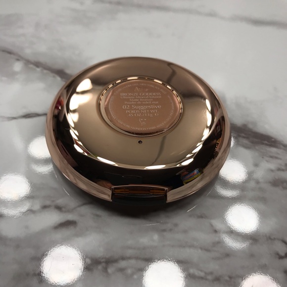 Estee Lauder Bronze Goddess Ultimate Matte Bronzer - Picture 3 of 7